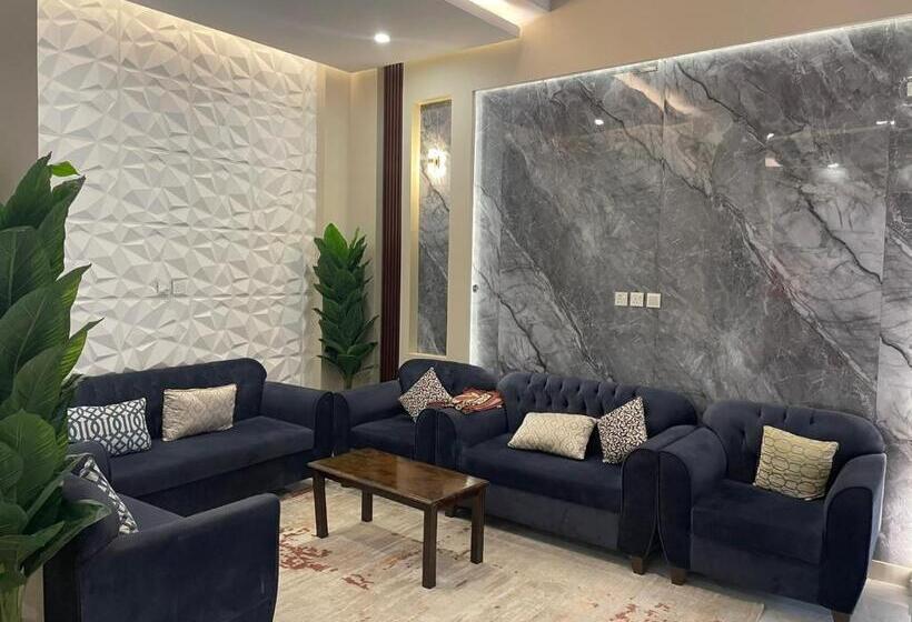 Burj Al Hayat Hotel   Abu Arish