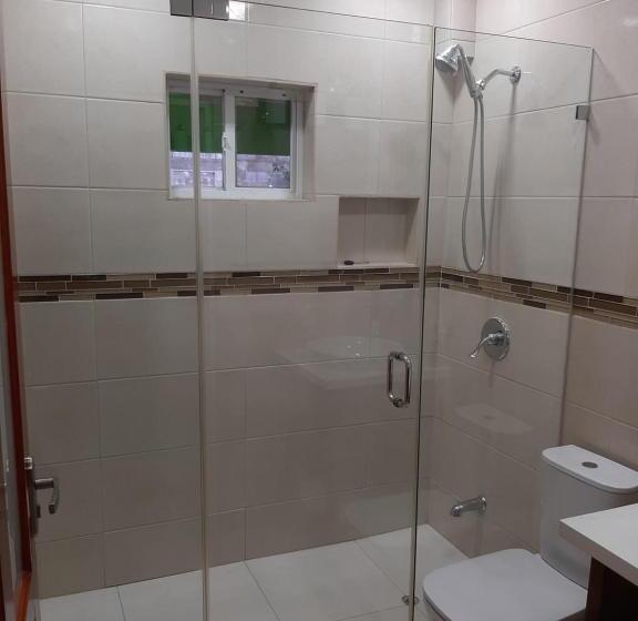 هاستل Pesheres Inn & Spa