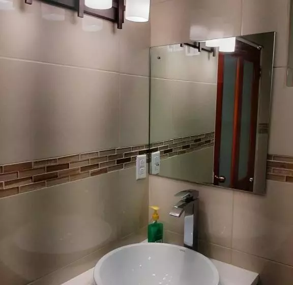 هاستل Pesheres Inn & Spa