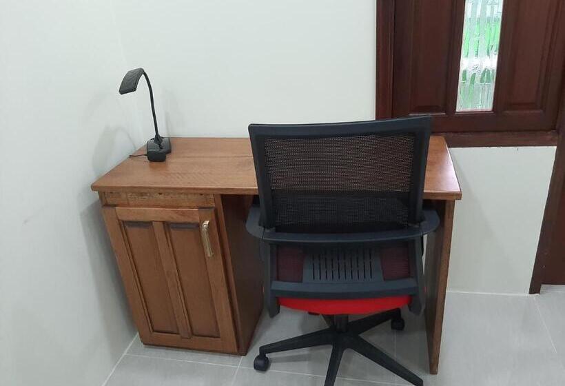 هاستل Pesheres Inn & Spa