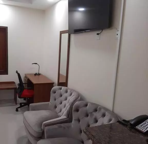 هاستل Pesheres Inn & Spa