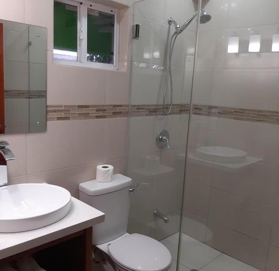 هاستل Pesheres Inn & Spa