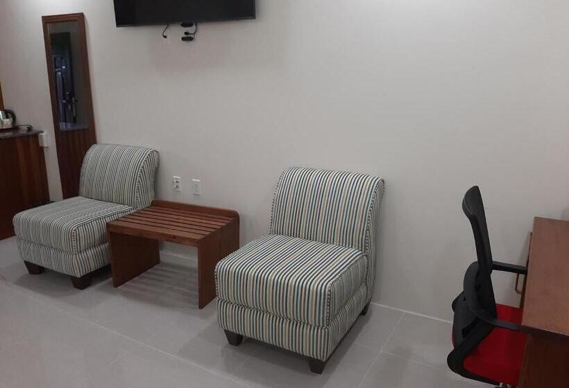 هاستل Pesheres Inn & Spa