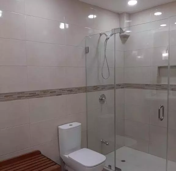 هاستل Pesheres Inn & Spa