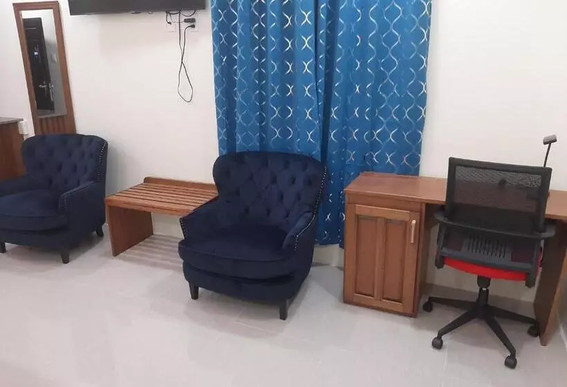 هاستل Pesheres Inn & Spa