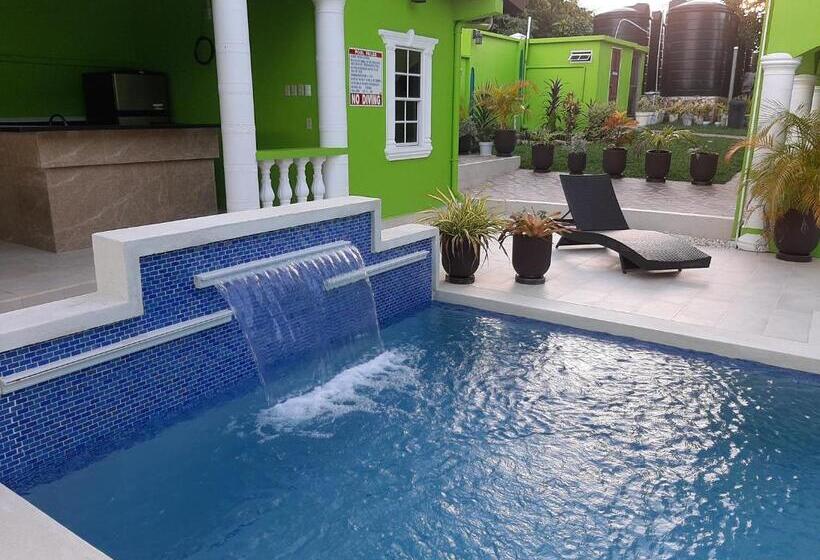 هاستل Pesheres Inn & Spa