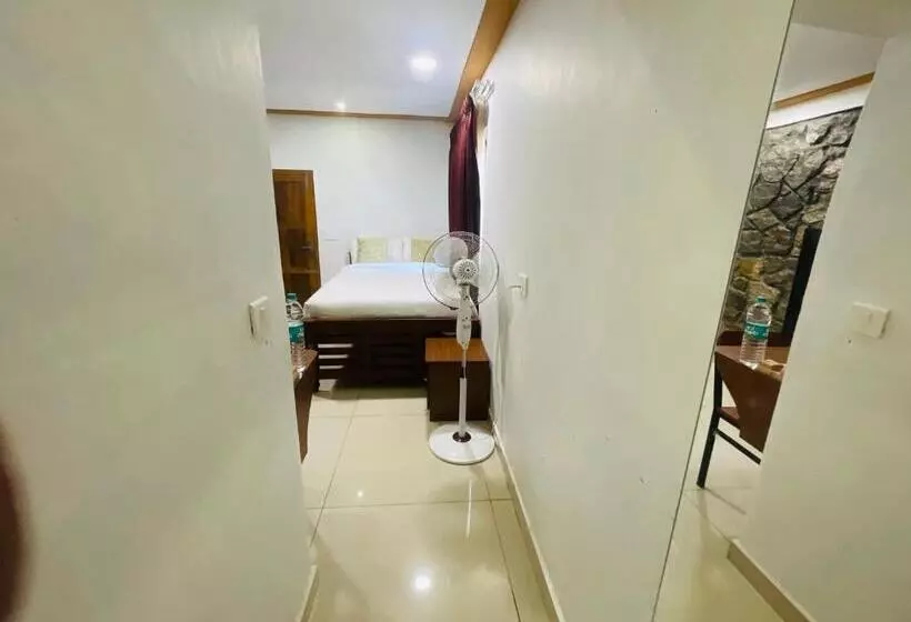 ベッドアンドブレックファースト Thottom Stays Munnar, Forest Bungalow