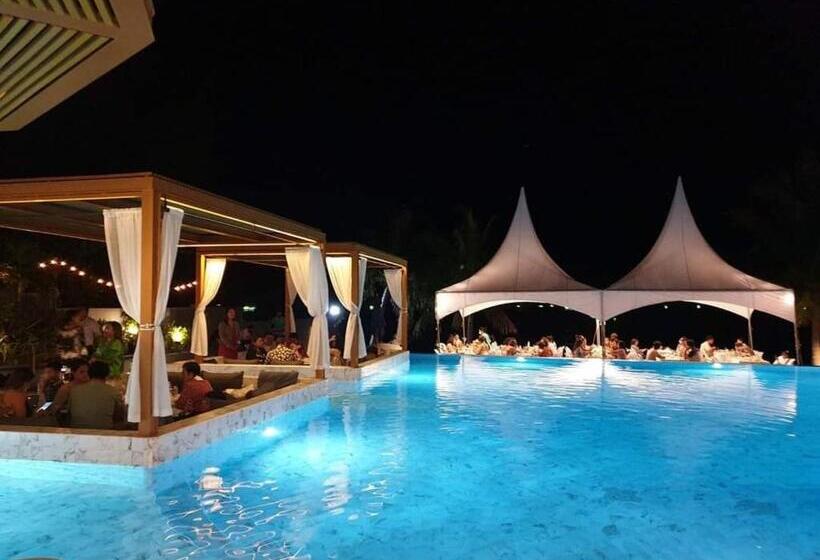 Carapace Residents Huahin Khaotao