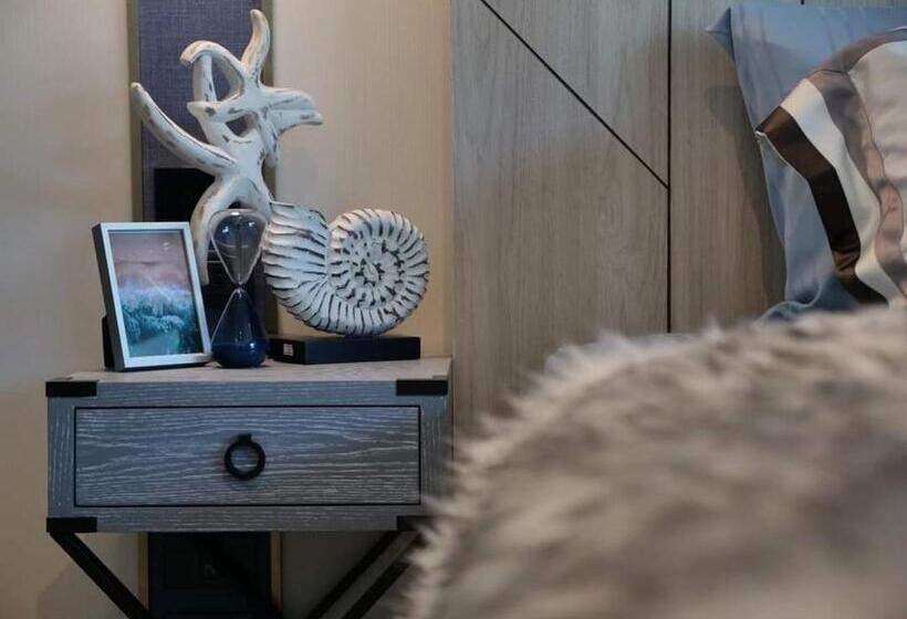 Carapace Residents Huahin Khaotao