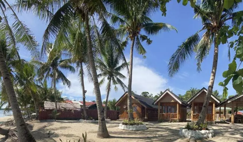 Hola Beach Resort
