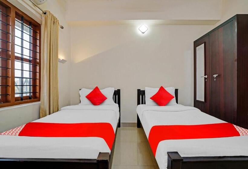 בית מלון כפרי Flagship Chaitanaya Inn Infopark Kochi