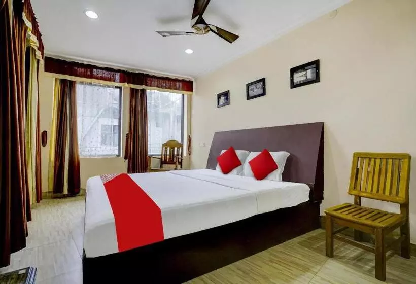 Hotelli Flagship Faris Tower Thekkady