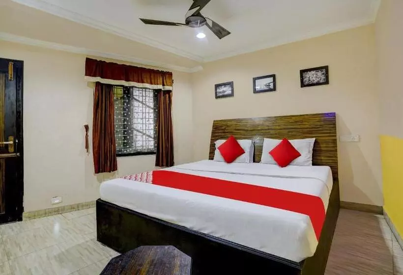 Hotelli Flagship Faris Tower Thekkady