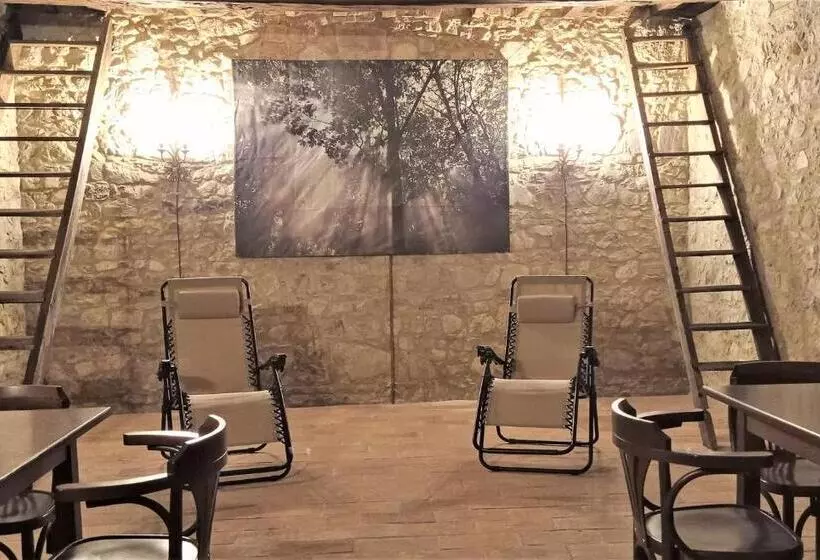 ホテル Large Farmhouse In Umbria  Swimming Pool  Cinema Room  Transparent Geodesic Dome