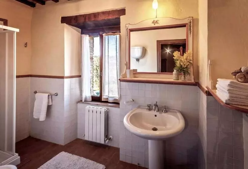 ホテル Large Farmhouse In Umbria  Swimming Pool  Cinema Room  Transparent Geodesic Dome