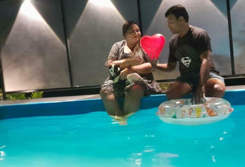 Hotel Le Poshe Beachview