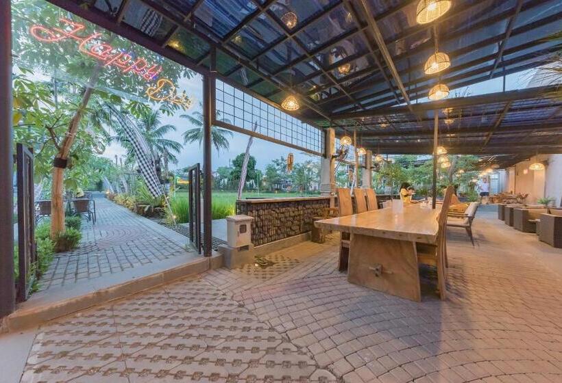 Urbanview Hotel Khayrizsan Tasikmalaya By Reddoorz