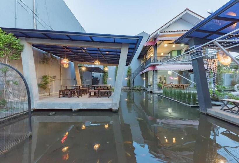 Urbanview Hotel Khayrizsan Tasikmalaya By Reddoorz