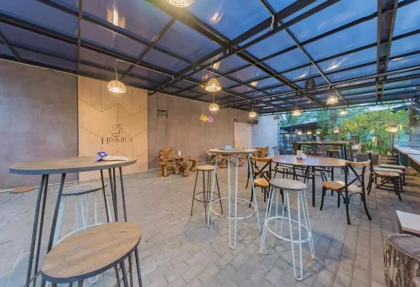 Urbanview Hotel Khayrizsan Tasikmalaya By Reddoorz