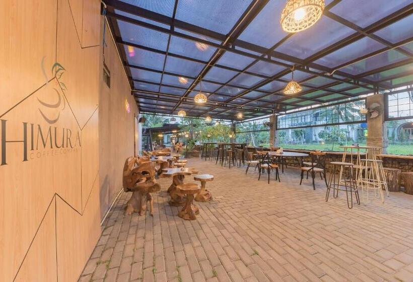 Urbanview Hotel Khayrizsan Tasikmalaya By Reddoorz