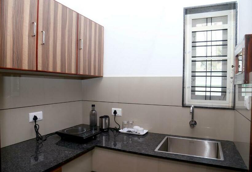 פנסיון Ev Stayz