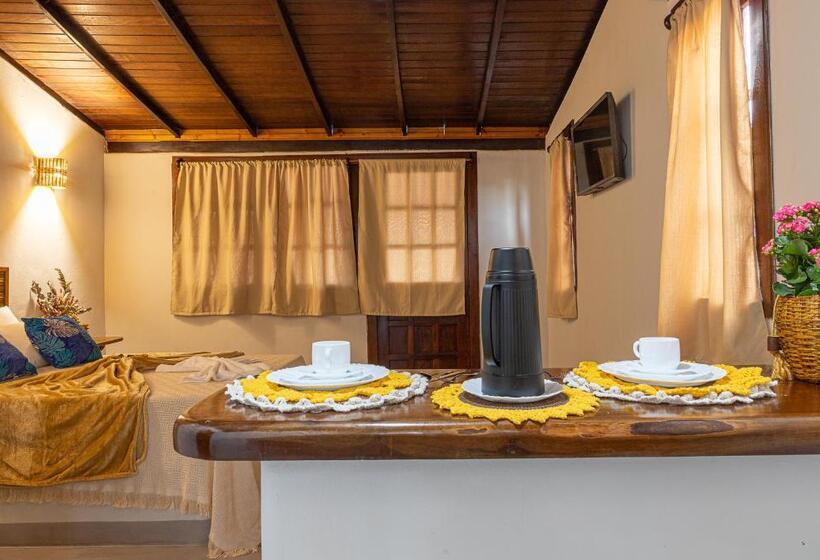 پانسیون Kalug   Chalé Chão De Trancoso Studios