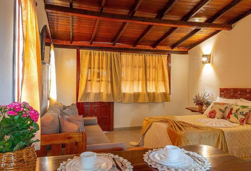 پانسیون Kalug   Chalé Chão De Trancoso Studios