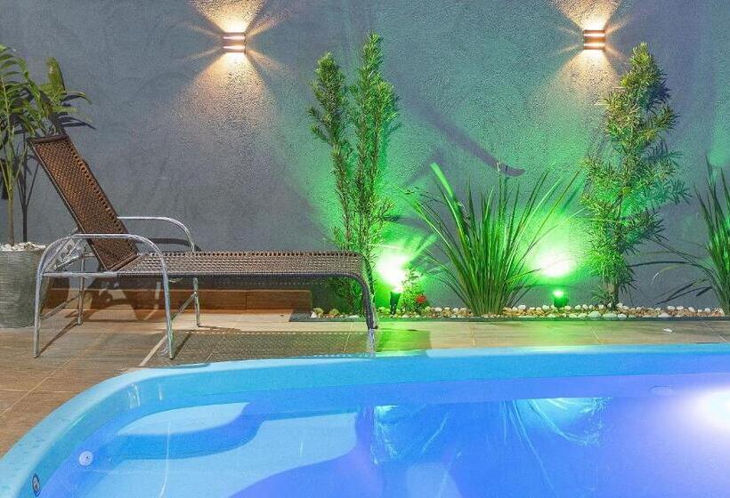 پانسیون Kalug   Chalé Chão De Trancoso Studios