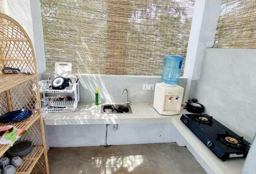 Pensió Nashalanka Villa