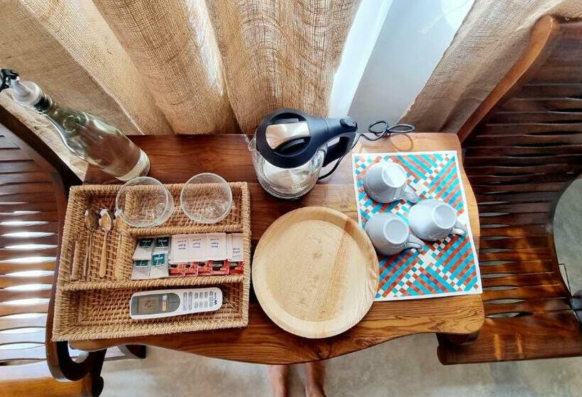 Pensió Nashalanka Villa