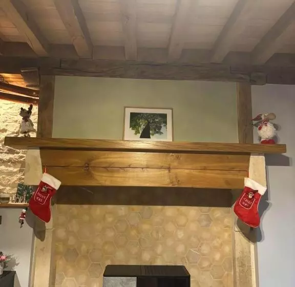 Aamiaismajoitus (B&B) La Ferme Du Château