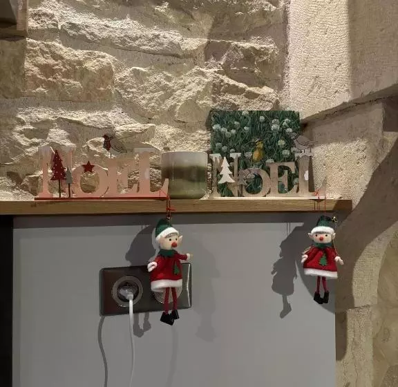 Aamiaismajoitus (B&B) La Ferme Du Château