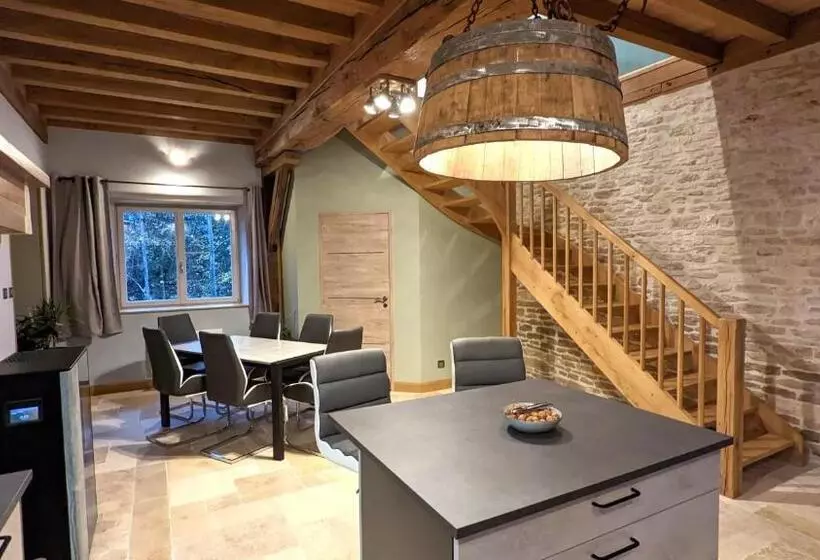 Aamiaismajoitus (B&B) La Ferme Du Château