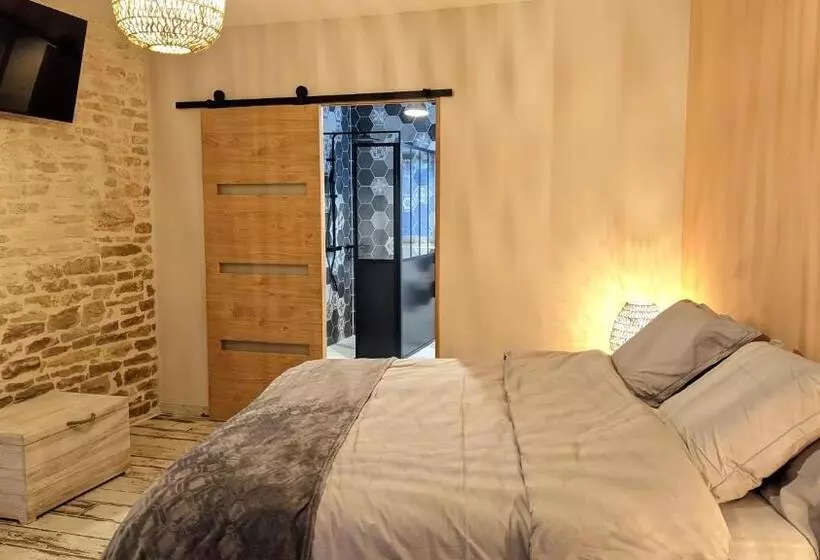 Aamiaismajoitus (B&B) La Ferme Du Château