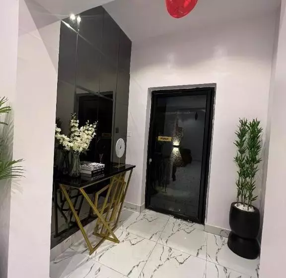 هتل Bricks Residence