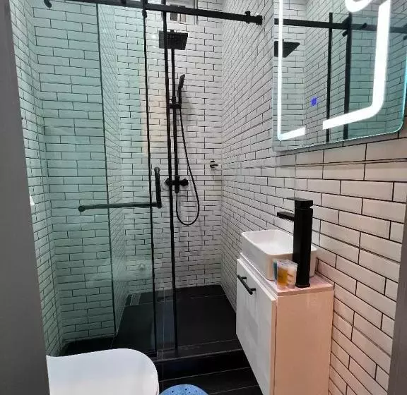 هتل Bricks Residence