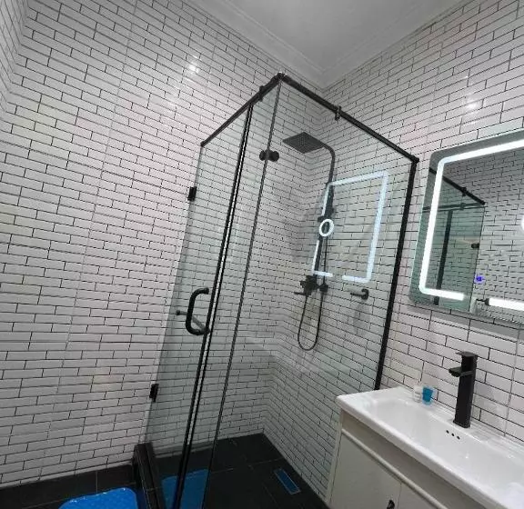 هتل Bricks Residence