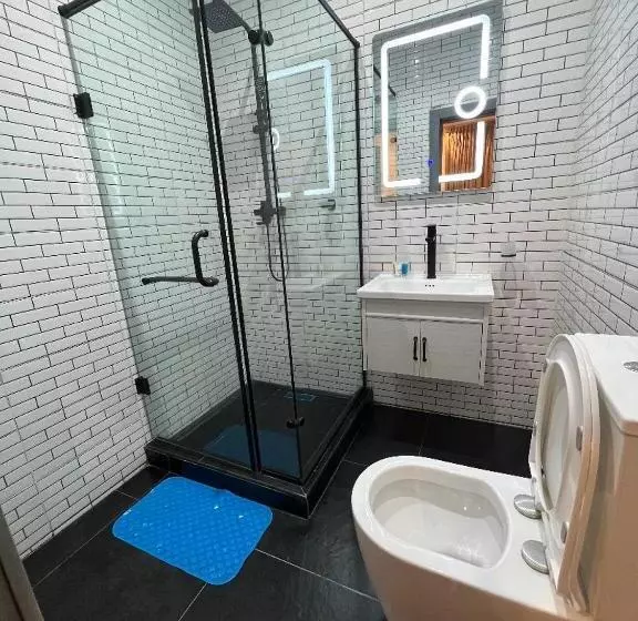 هتل Bricks Residence