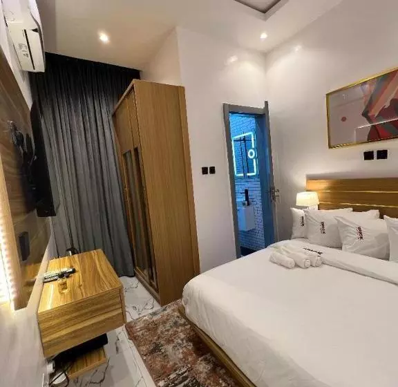 هتل Bricks Residence