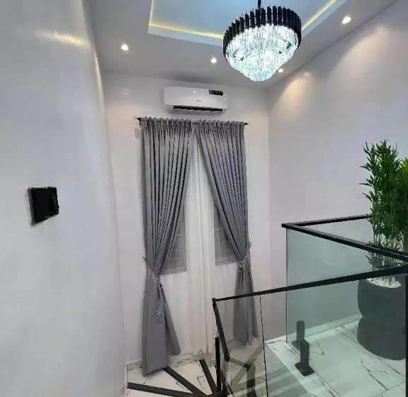 هتل Bricks Residence