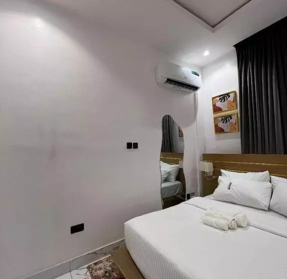 هتل Bricks Residence