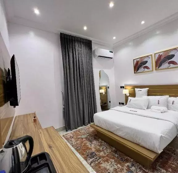 هتل Bricks Residence