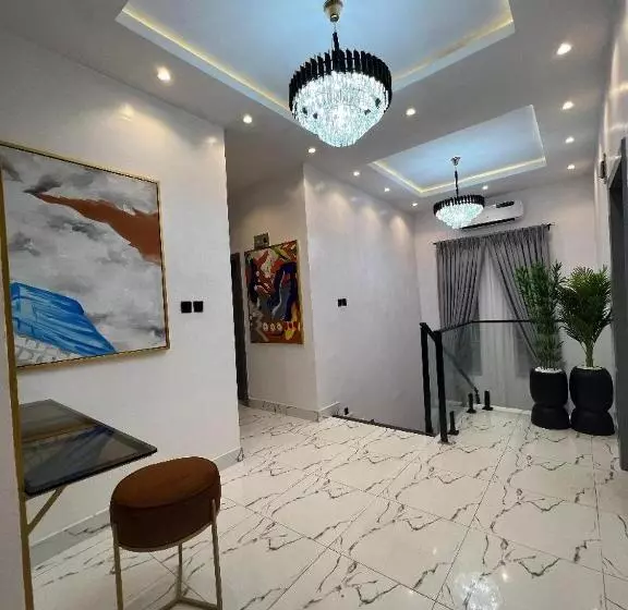 هتل Bricks Residence