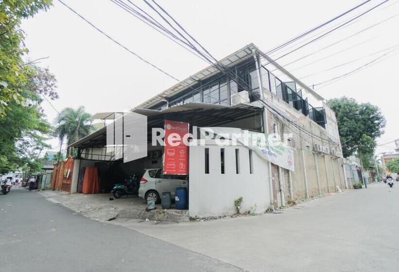 Hotel Bright Residence Near Itc Mangga Dua Mitra Reddoorz