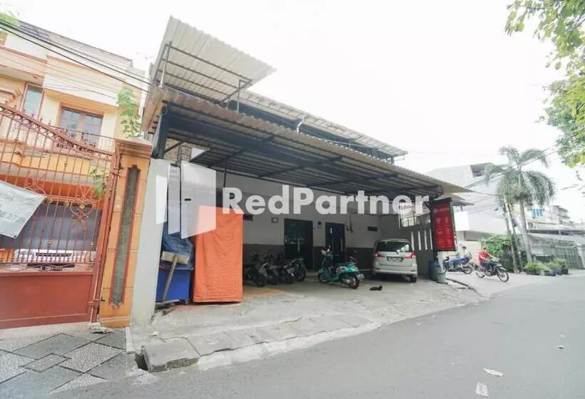 Hotelli Bright Residence Near Itc Mangga Dua Mitra Reddoorz