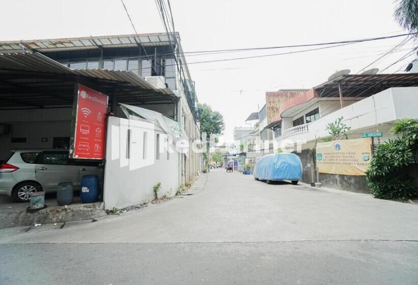 Hotel Bright Residence Near Itc Mangga Dua Mitra Reddoorz