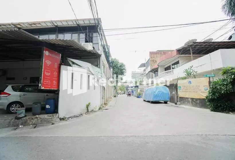 Hotelli Bright Residence Near Itc Mangga Dua Mitra Reddoorz