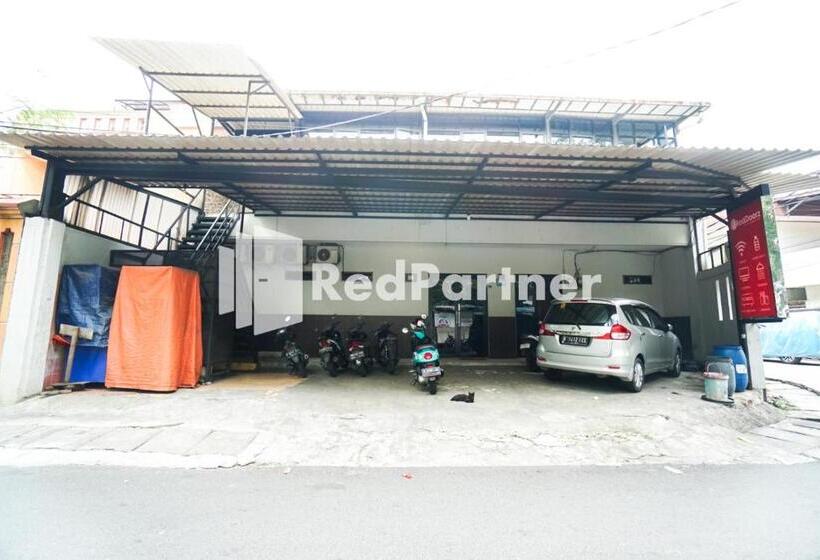 Hotel Bright Residence Near Itc Mangga Dua Mitra Reddoorz