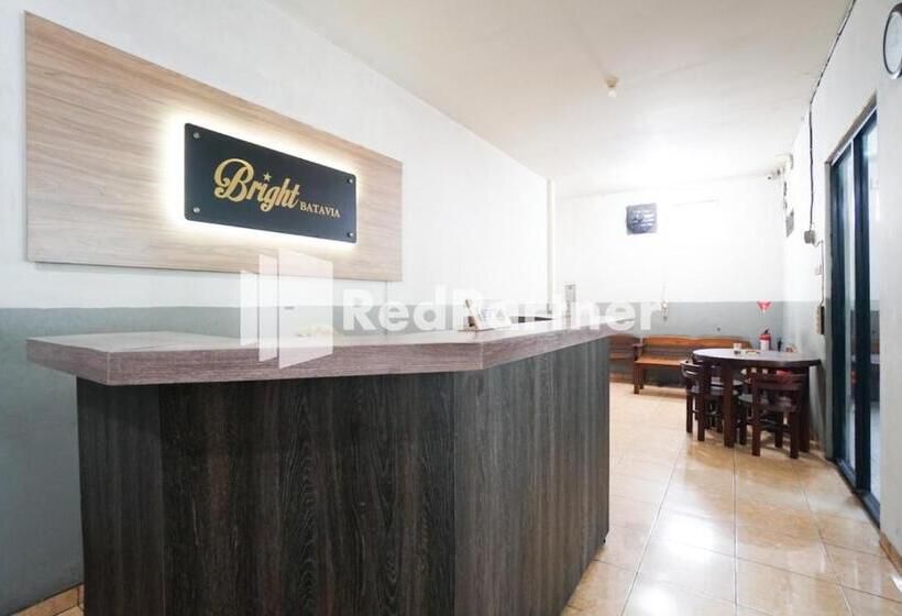 Hotel Bright Residence Near Itc Mangga Dua Mitra Reddoorz