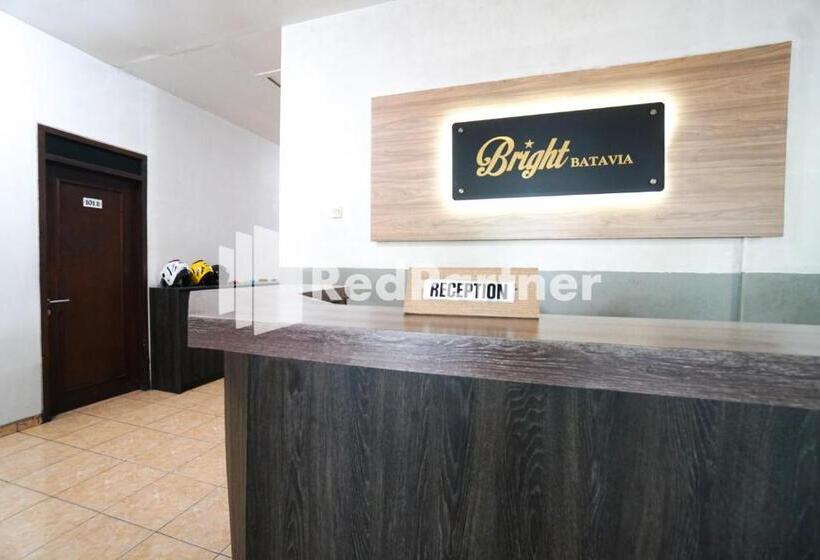 Hotel Bright Residence Near Itc Mangga Dua Mitra Reddoorz